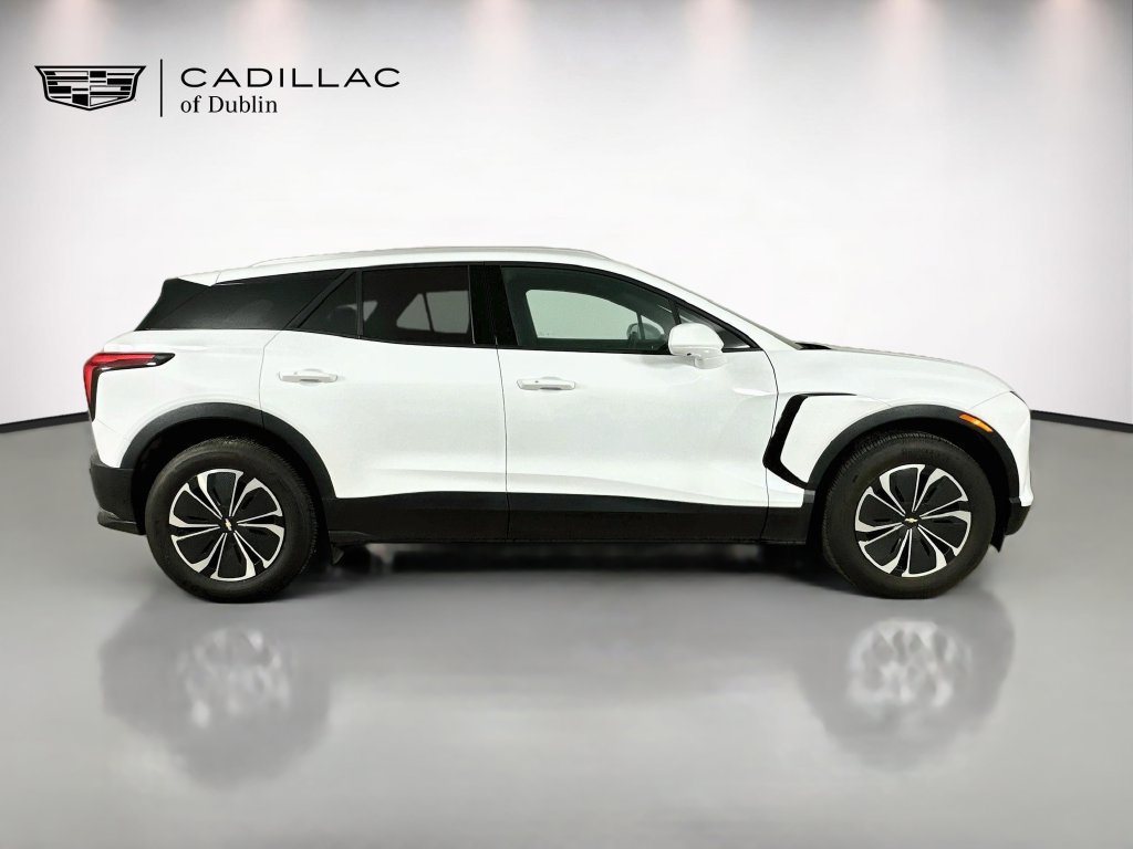 Used 2025 Chevrolet Blazer EV LT AWD/4WD image 4