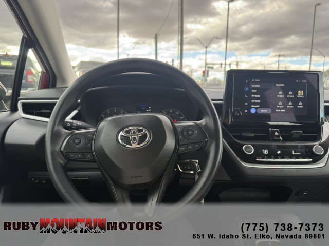 Used 2025 Toyota Corolla LE FWD image 12