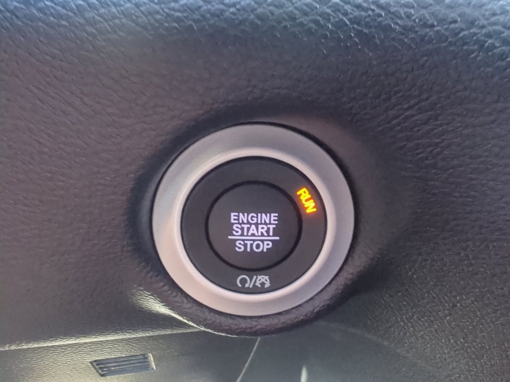 New 2027 Chrysler Pacifica Select AWD/4WD image 26
