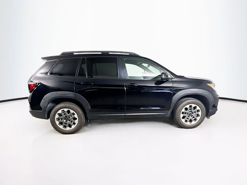 Certified 2025 Honda Passport TrailSport image 2