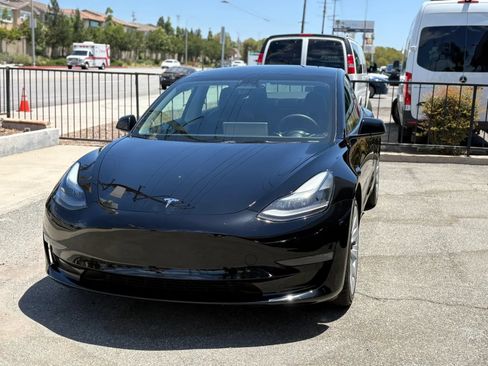 Used 2023 Tesla Model 3 Standard Range RWD image 4
