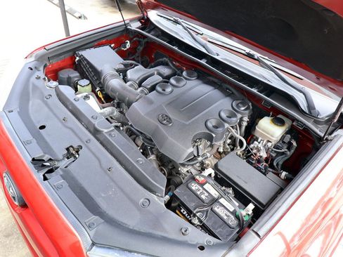 Used 2016 Toyota 4Runner SR5 Premium image 35