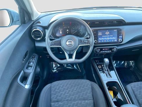 Used 2022 Nissan Kicks SV w/ Interior Electronics Package FWD image 20