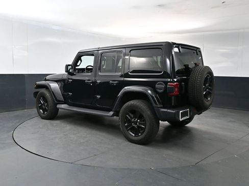 Used 2022 Jeep Wrangler Unlimited Sahara AWD/4WD image 3