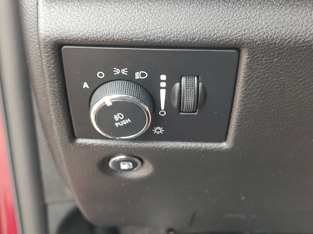 Used 2018 Jeep Grand Cherokee Overland AWD/4WD image 23