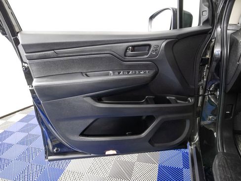 Used 2025 Honda Odyssey EX-L image 17
