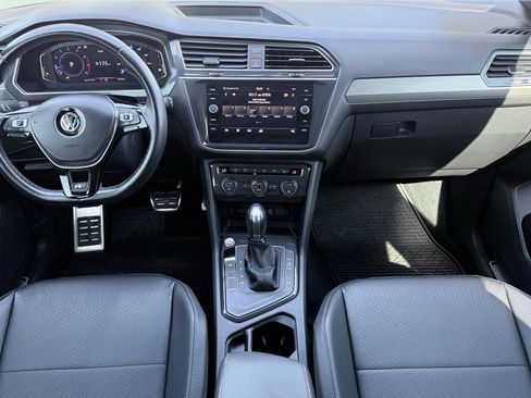 Used 2019 Volkswagen Tiguan SEL R-Line FWD image 2