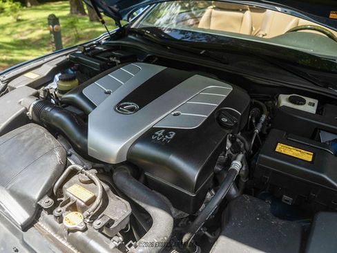 Used 2010 Lexus SC 430 Convertible RWD image 23