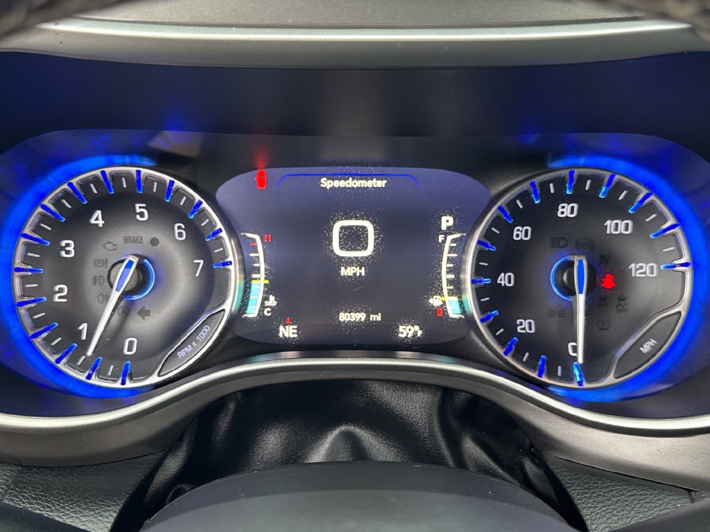 Used 2023 Chrysler Pacifica Touring-L FWD image 39