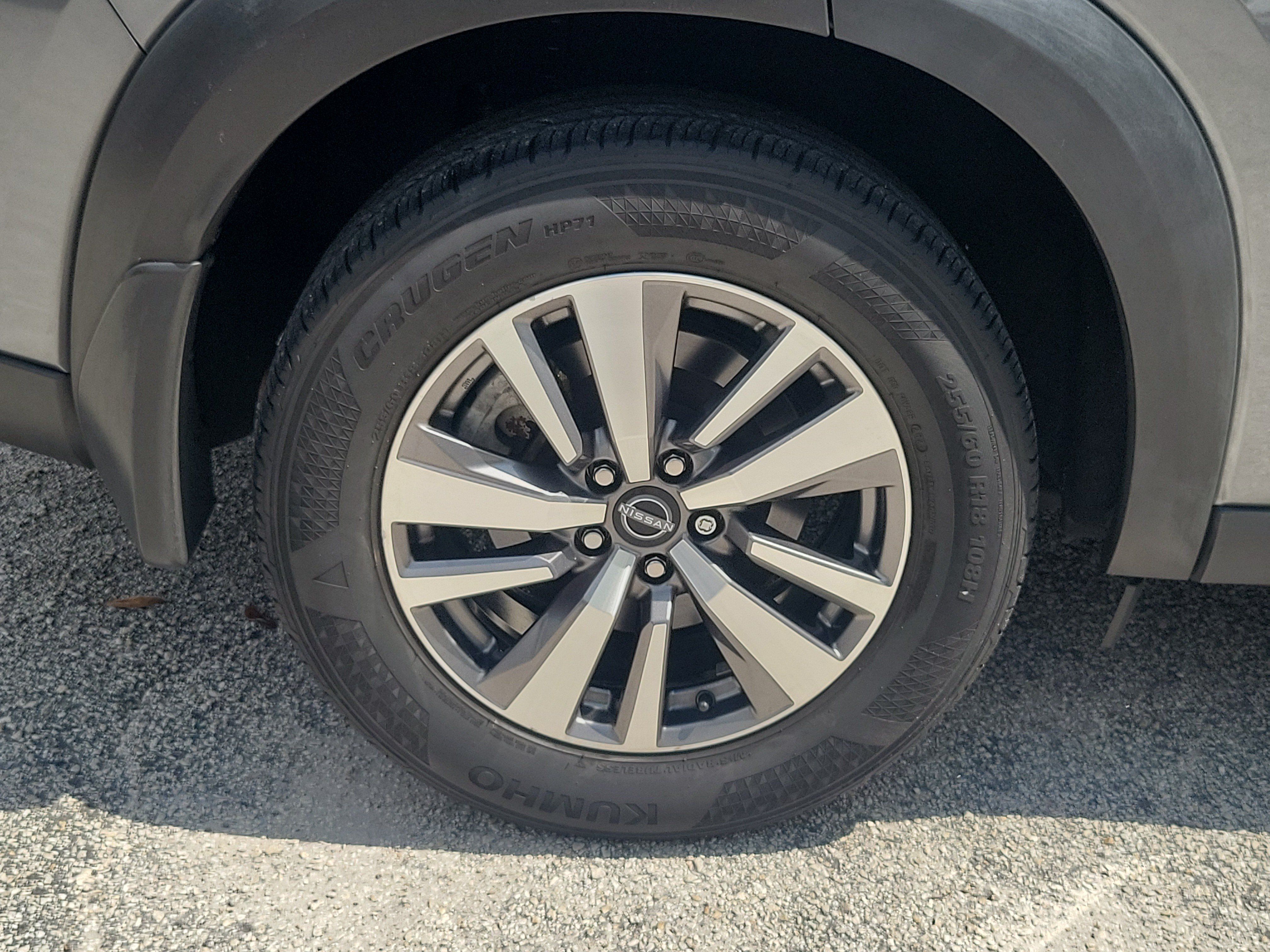 Used 2022 Nissan Pathfinder SL FWD image 5