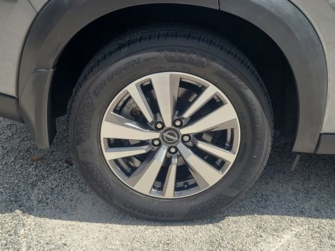 Used 2022 Nissan Pathfinder SL FWD image 5