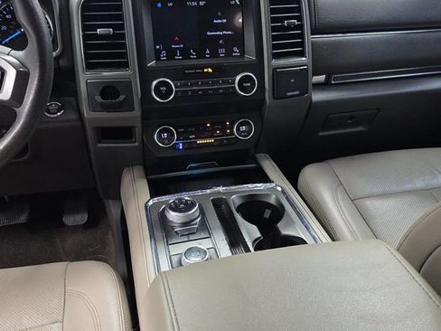Used 2019 Ford Expedition Max XLT w/ Equipment Group 202A AWD/4WD image 10