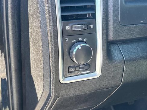 Used 2022 RAM 1500 Classic SLT w/ Protection Group AWD/4WD image 27