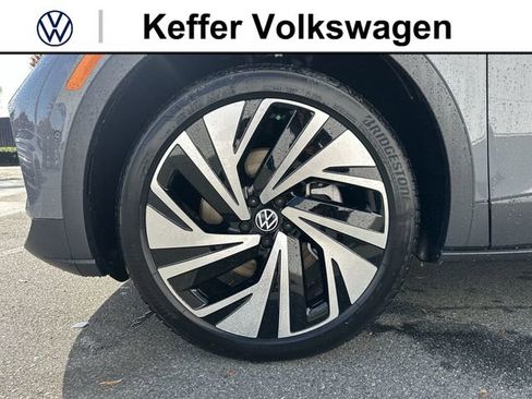 New 2025 Volkswagen ID.4 Pro S Plus AWD/4WD image 11