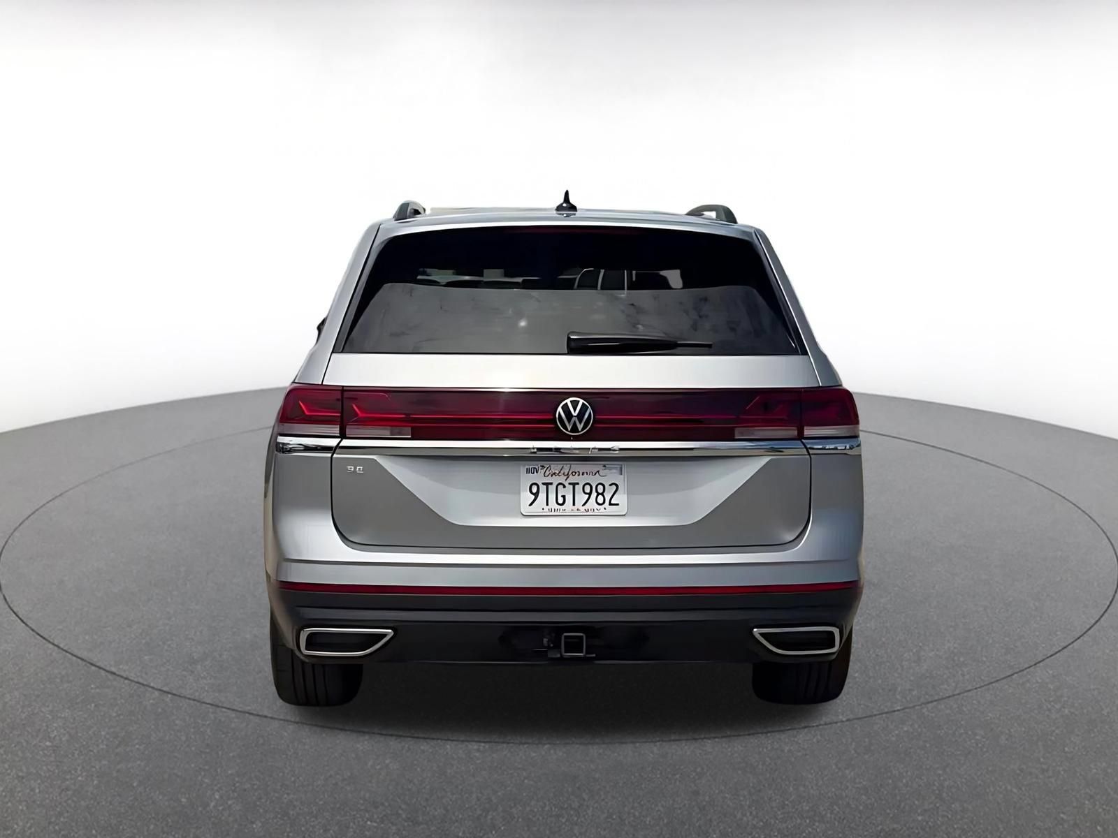 Used 2026 Volkswagen Atlas SE FWD image 12