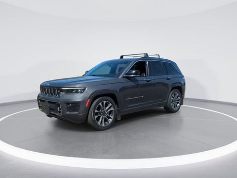 Used 2022 Jeep Grand Cherokee Overland w/ Adv Protech Group III AWD/4WD image 4