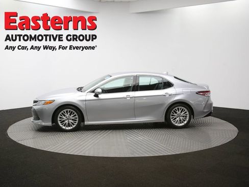 Used 2019 Toyota Camry XLE image 53