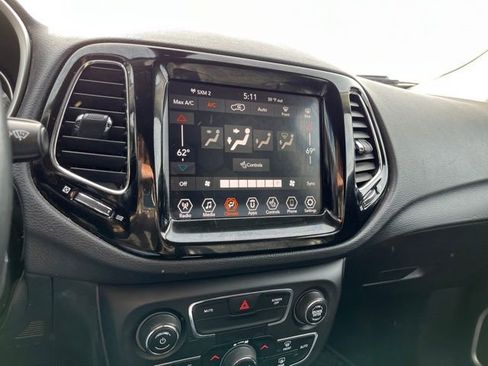 Used 2019 Jeep Compass Limited AWD/4WD image 38
