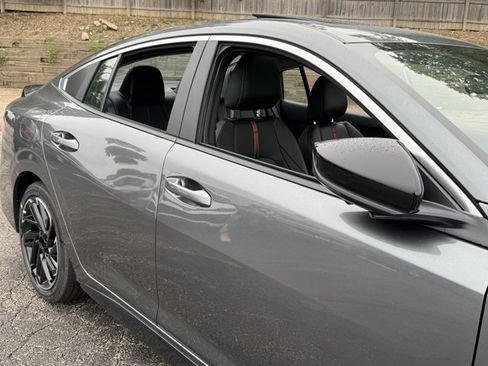 New 2026 Nissan Sentra SR w/ SR Premium Package FWD image 5