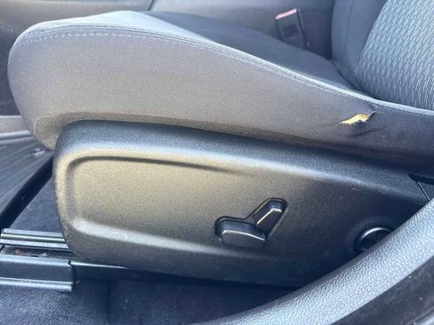 Used 2012 Chrysler 300 RWD image 9