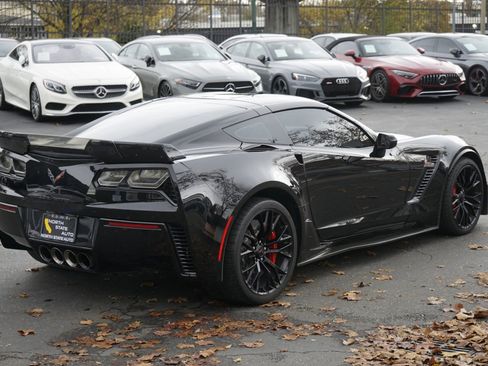 Used 2016 Chevrolet Corvette Z06 w/ Z07 Performance Package image 7