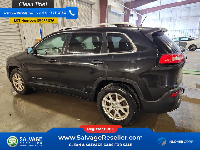 Used 2015 Jeep Cherokee Latitude w/ Cold Weather Group AWD/4WD image 3