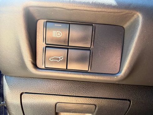 Used 2020 Toyota Highlander XLE AWD/4WD image 26