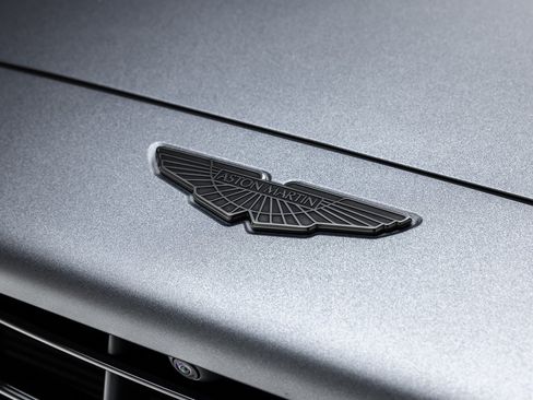 Used 2022 Aston Martin DBX AWD/4WD image 19