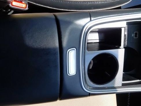 Used 2022 Hyundai Santa Fe SEL w/ Convenience + Premium Package FWD image 14