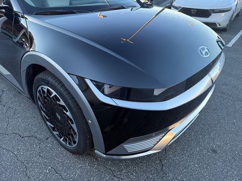 Certified 2024 Hyundai Ioniq 5 Limited image 28