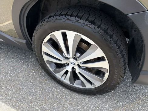 Used 2022 Subaru Ascent Limited w/ Technology Package AWD/4WD image 34