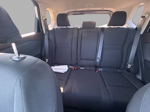 Used 2023 Nissan Rogue S AWD/4WD image 25