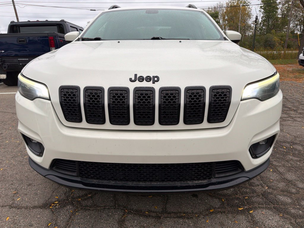 Used 2019 Jeep Cherokee Latitude w/ Cold Weather Group AWD/4WD image 2
