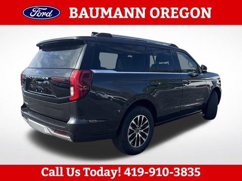 Used 2025 Ford Expedition Platinum AWD/4WD image 3