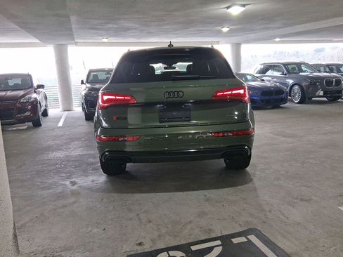 Used 2023 Audi Q5 e Premium Plus image 8