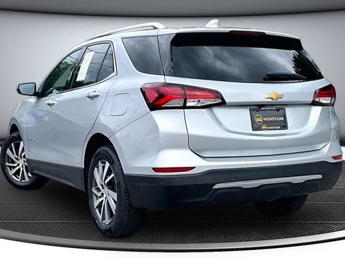 Used 2022 Chevrolet Equinox Premier AWD/4WD image 4