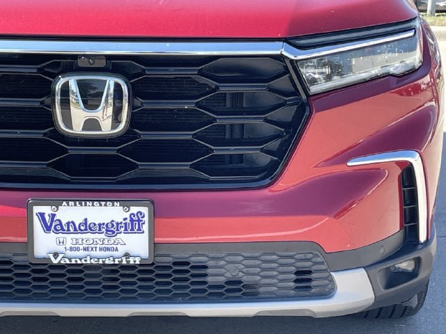 Used 2025 Honda Pilot Elite image 9