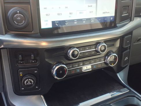 Used 2022 Ford F150 Lariat w/ Max Trailer Tow Package image 12