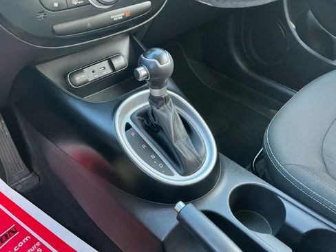 Used 2019 Kia Soul + image 29