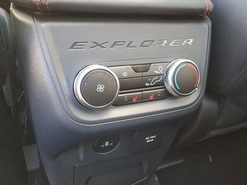 New 2026 Ford Explorer ST-Line w/ ST-Line Street Pack image 16