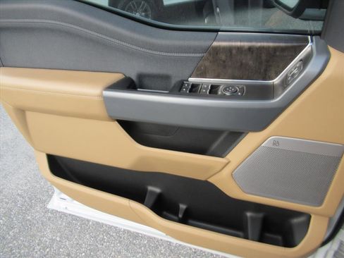 Used 2021 Ford F150 Lariat image 30