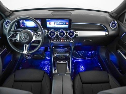 Certified 2025 Mercedes-Benz GLB 250 image 13
