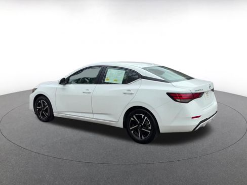 Used 2025 Nissan Sentra SV image 10