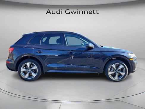 Used 2020 Audi Q5 2.0T Premium w/ Titanium Sport Package image 4