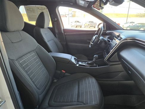 Used 2022 Hyundai Santa Cruz SEL Premium image 19