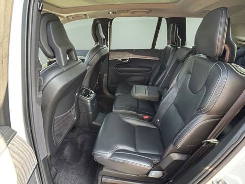 Used 2022 Volvo XC90 T8 Inscription w/ Advanced Package AWD/4WD image 18