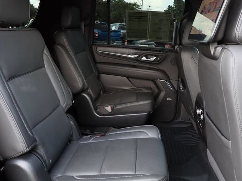 Certified 2024 GMC Yukon XL Denali AWD/4WD image 32