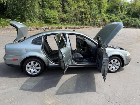 Used 2005 Volkswagen Passat GL FWD image 55