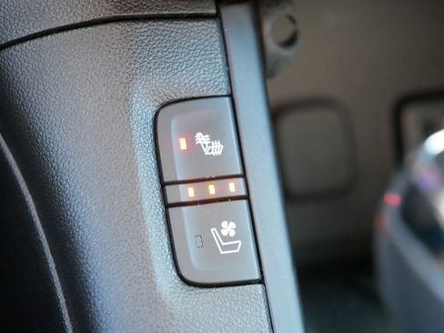 Used 2019 GMC Acadia Denali w/ Technology Package image 32