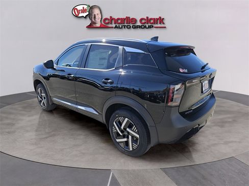 New 2026 Nissan Kicks SV image 4